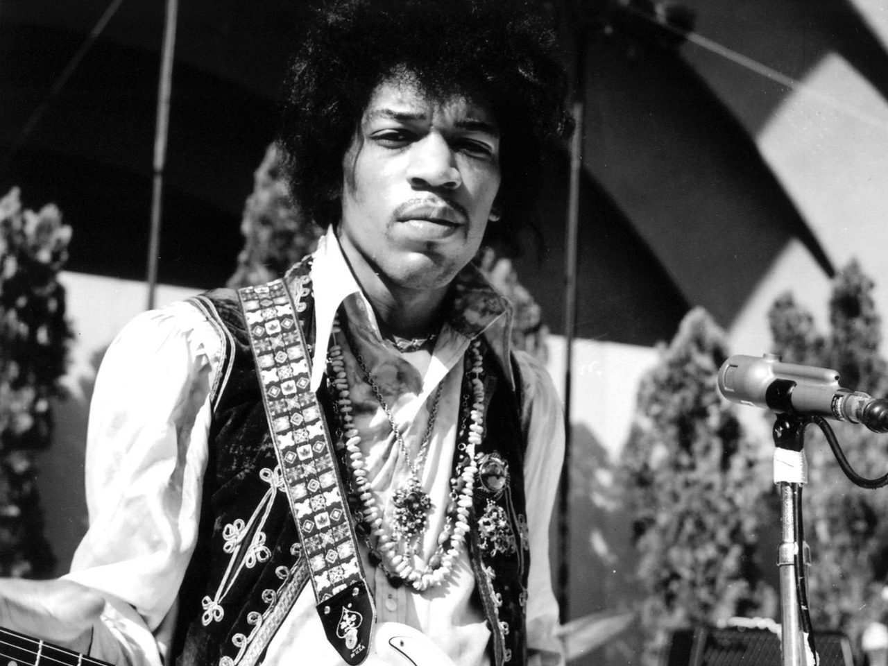 Jimi-Hendrix-bw